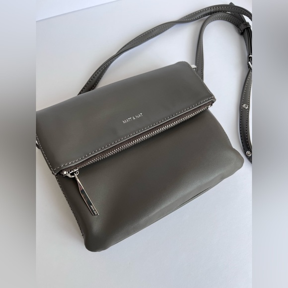 Matt & Nat Bags Matt Nat Hiley Crossbody Bag Grey Vegan Leather